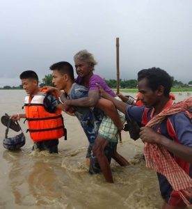 Group, people, life jackets, water.
